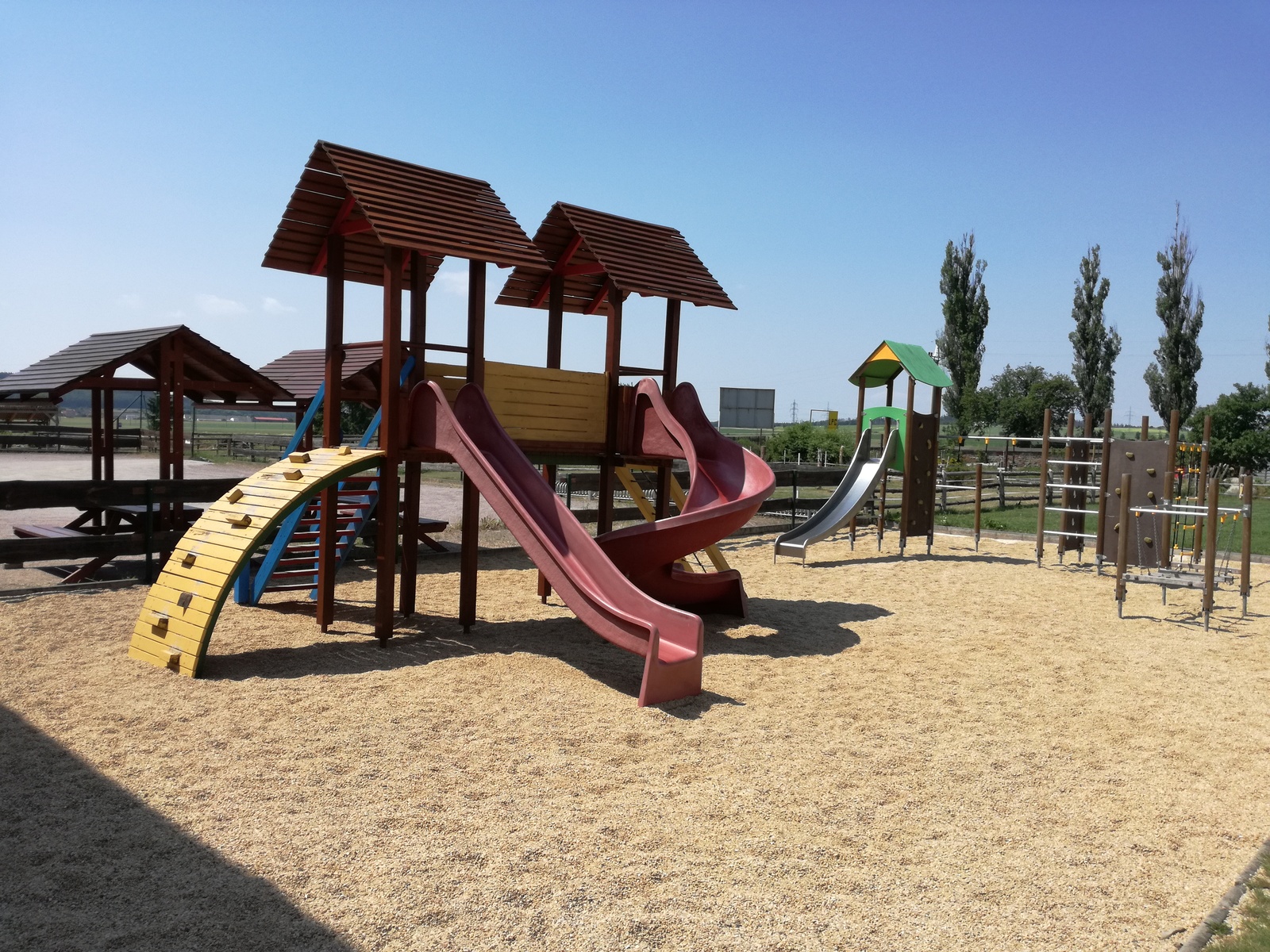 Dětský zábavní park, venkovní hřiště a restaurace se zahrádkou Střítež u Třebíče